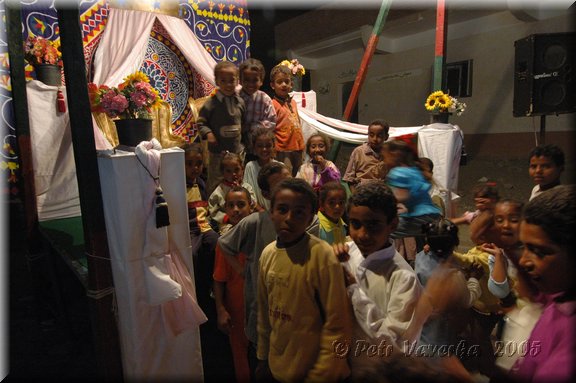 egyptian children in El Quesir.JPG