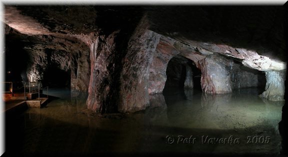 Underground lake 1.jpg